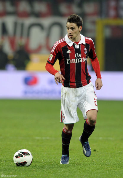 2025LPL全明星周末每日票数汇总：Jiejie目前依旧票数第一