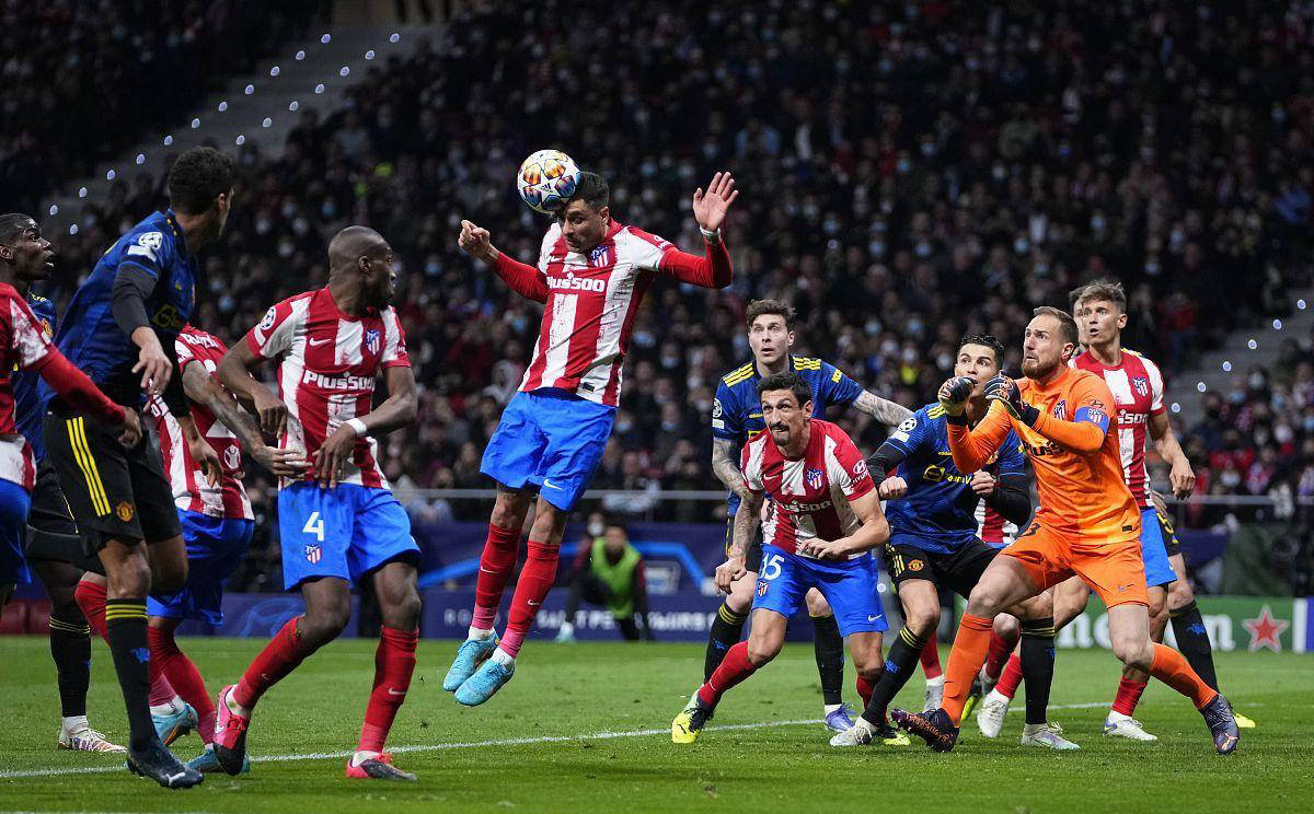 Hope 回忆起龙坑的第二轮2v4：我有足够的装备可以操作，尝试之后我赢了。